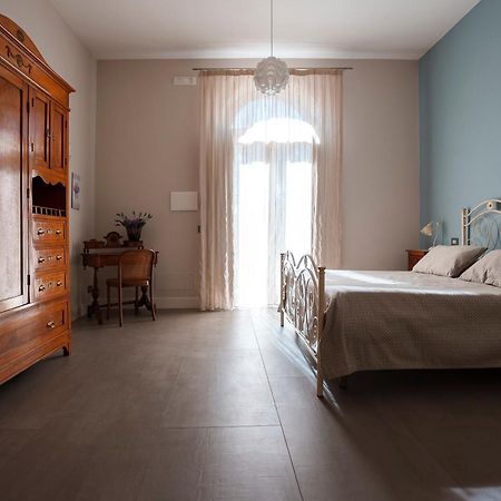 Villa Pampalone - B&B In Dimora Storica Trapani Eksteriør billede